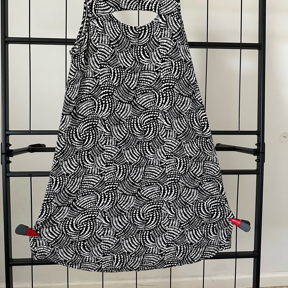 A-Line brand, Hawaii made Black and White Dress. Cool, soft and comfy! Size XSP
